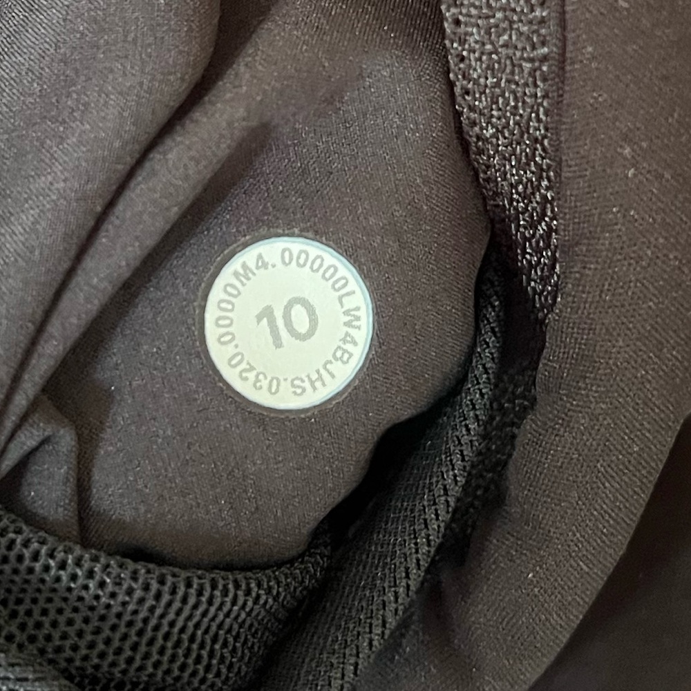 {Lululemon} Dynamic Movement Hoodie Pullover in Black - Womens 10 - Picture 11 of 11